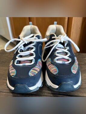 Athletic Champion shoes